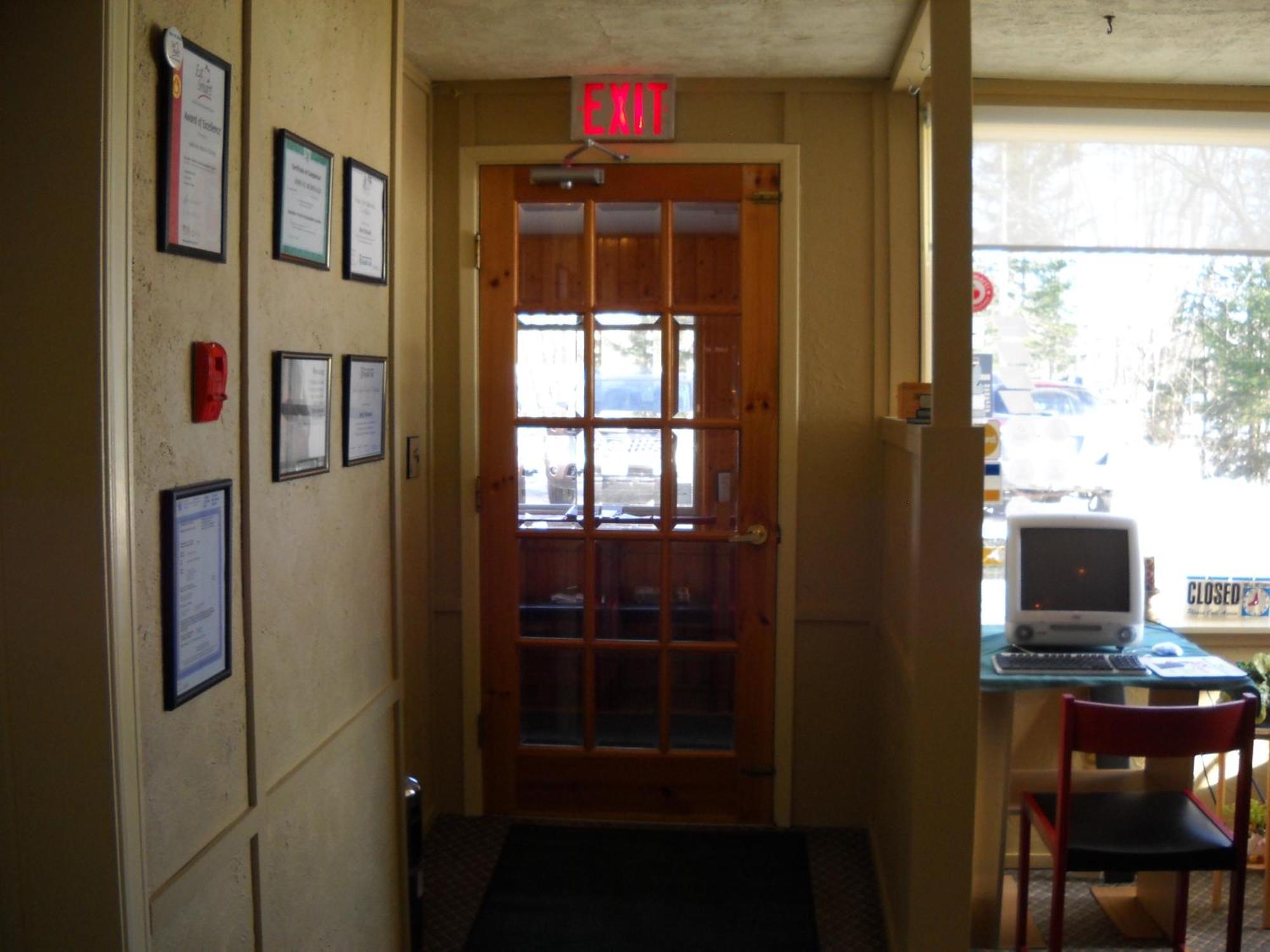 Lakeview Motel Haliburton Dış mekan fotoğraf
