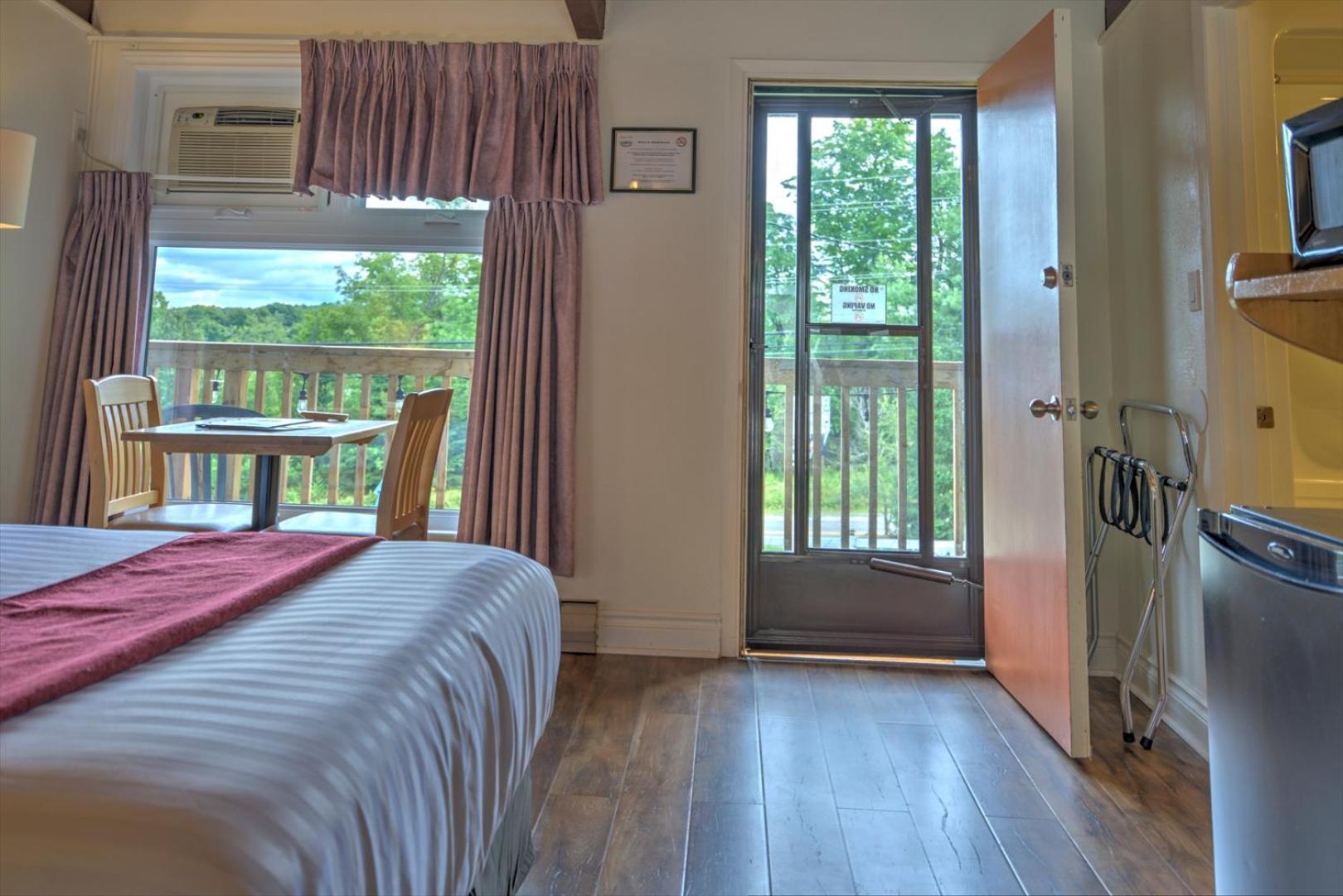 Lakeview Motel Haliburton Dış mekan fotoğraf
