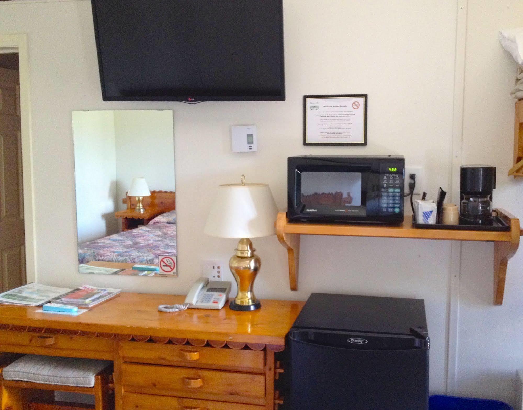 Lakeview Motel Haliburton Dış mekan fotoğraf