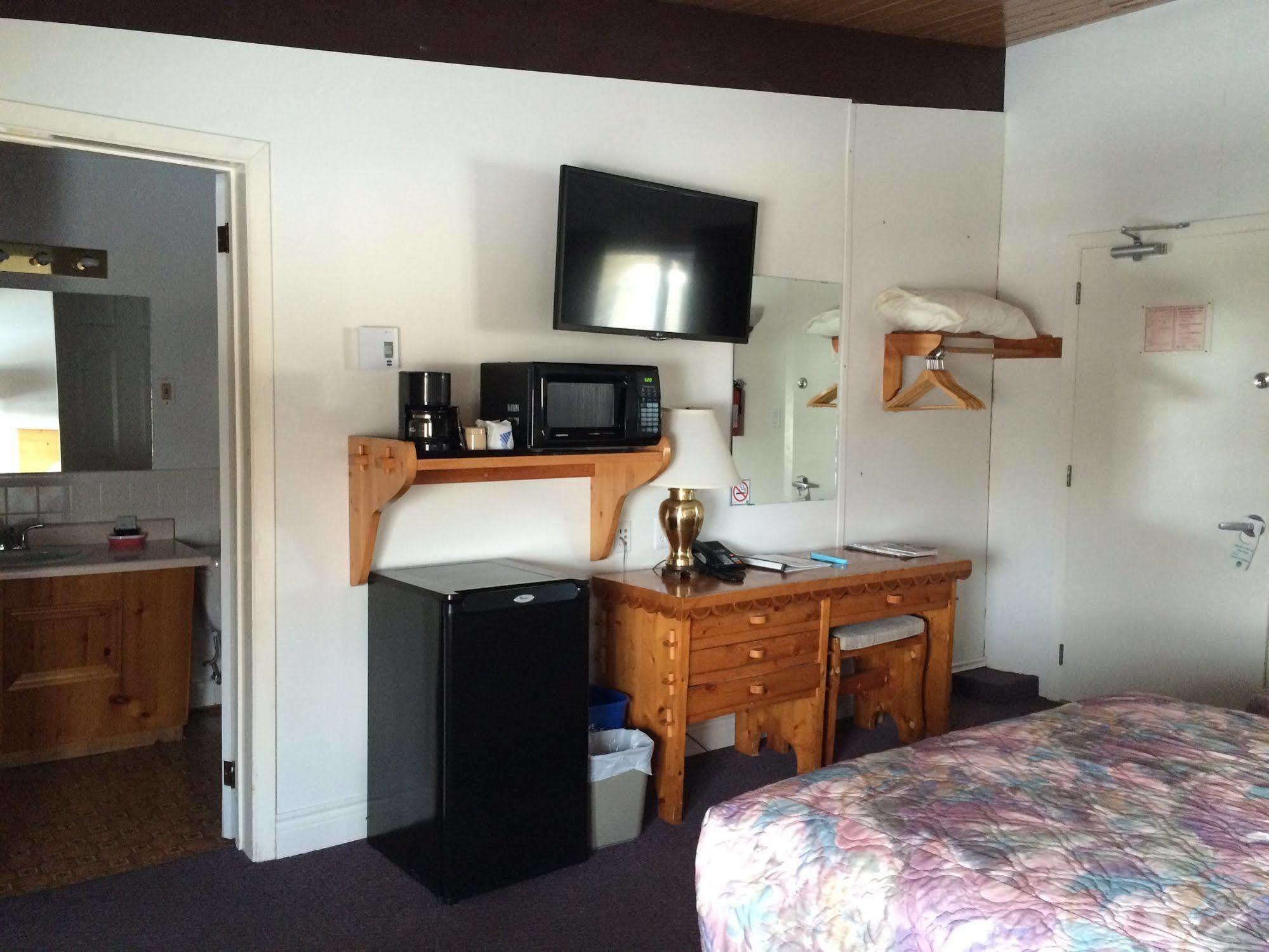 Lakeview Motel Haliburton Dış mekan fotoğraf