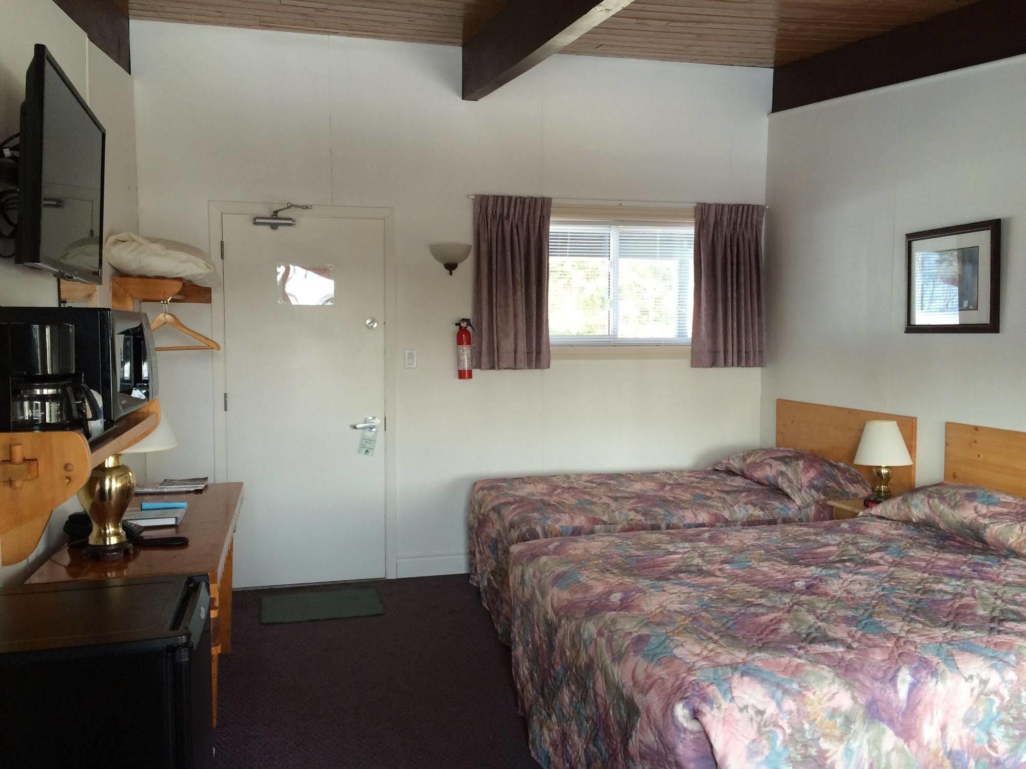 Lakeview Motel Haliburton Dış mekan fotoğraf