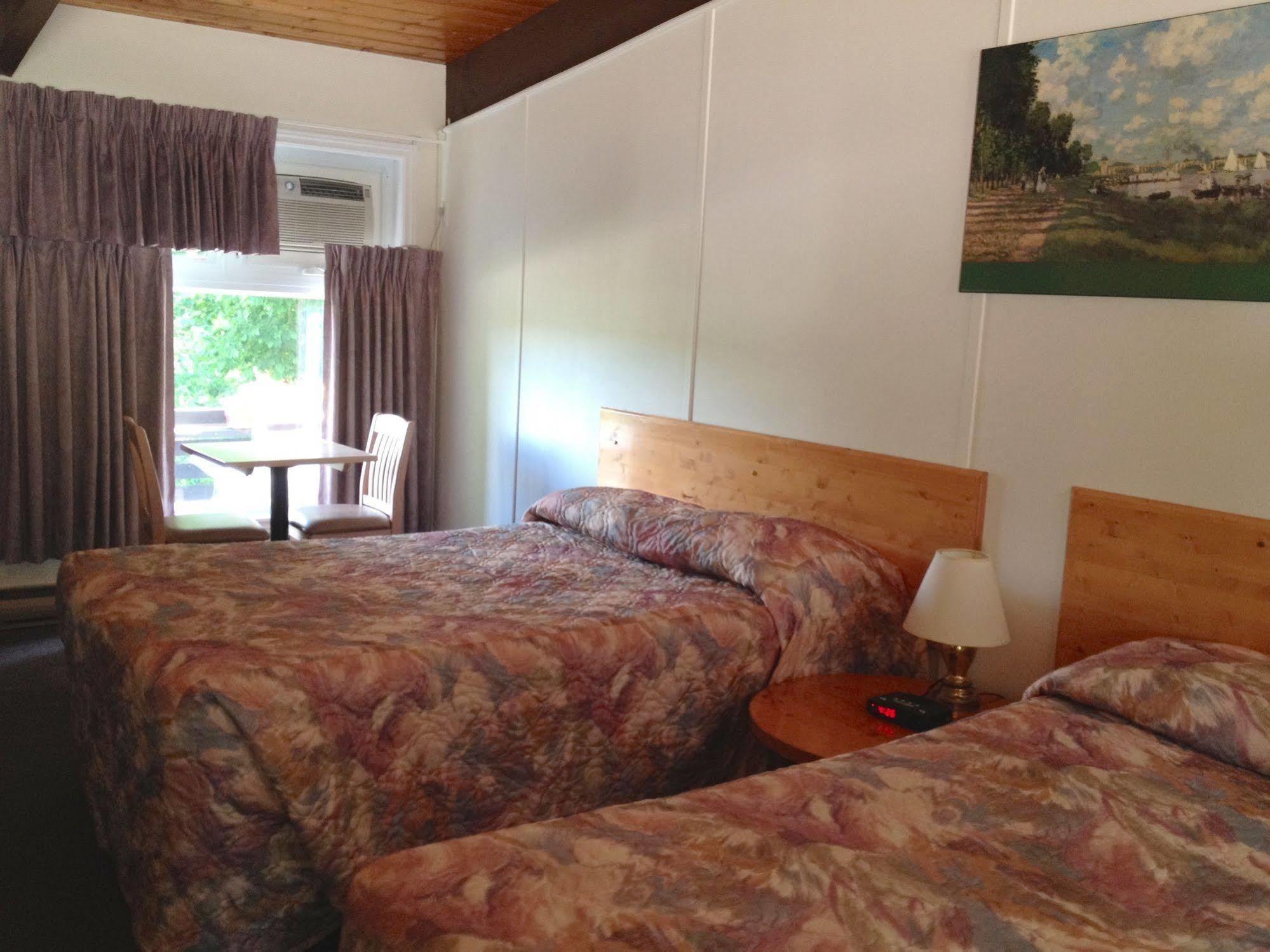 Lakeview Motel Haliburton Dış mekan fotoğraf