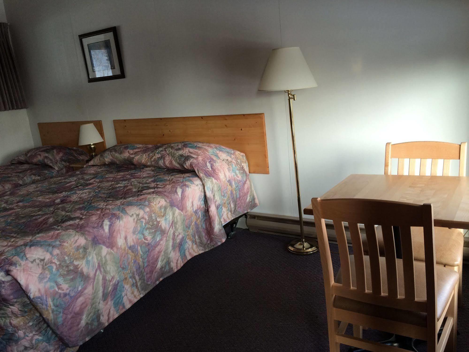 Lakeview Motel Haliburton Dış mekan fotoğraf